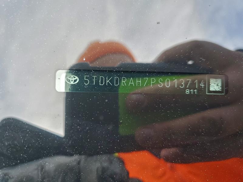 Фото 13 - TOYOTA HIGHLANDER