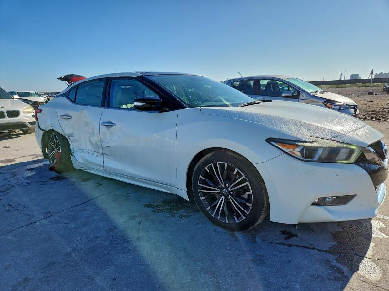 Фото 4 - NISSAN MAXIMA