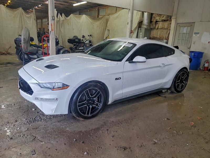 Фото 1 - FORD MUSTANG