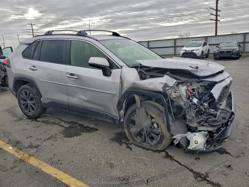 Фото 4 - TOYOTA RAV4