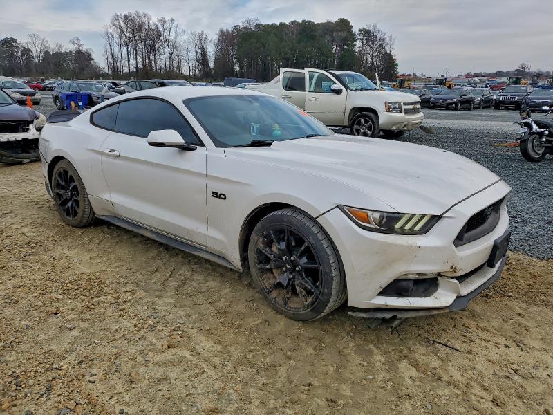 Фото 4 - FORD MUSTANG