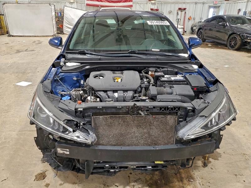 Фото 5 - HYUNDAI ELANTRA