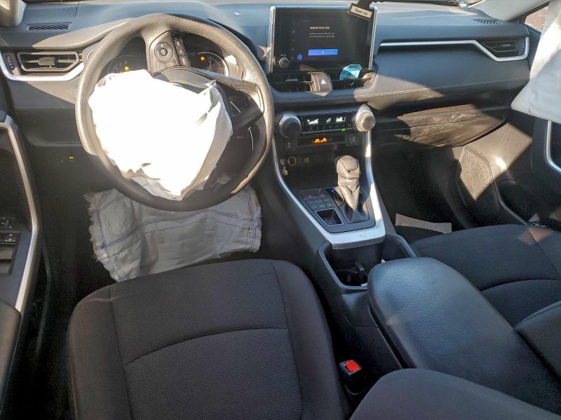 Фото 8 - TOYOTA RAV4