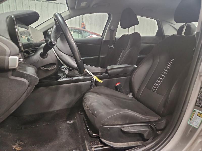 Фото 7 - HYUNDAI ELANTRA