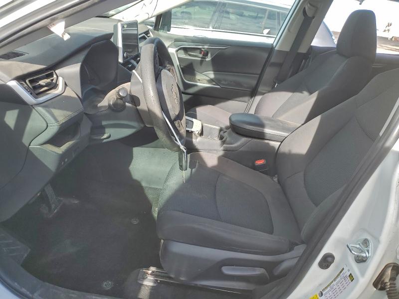 Фото 7 - TOYOTA RAV4