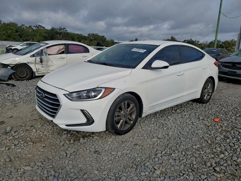 Фото 1 - HYUNDAI ELANTRA