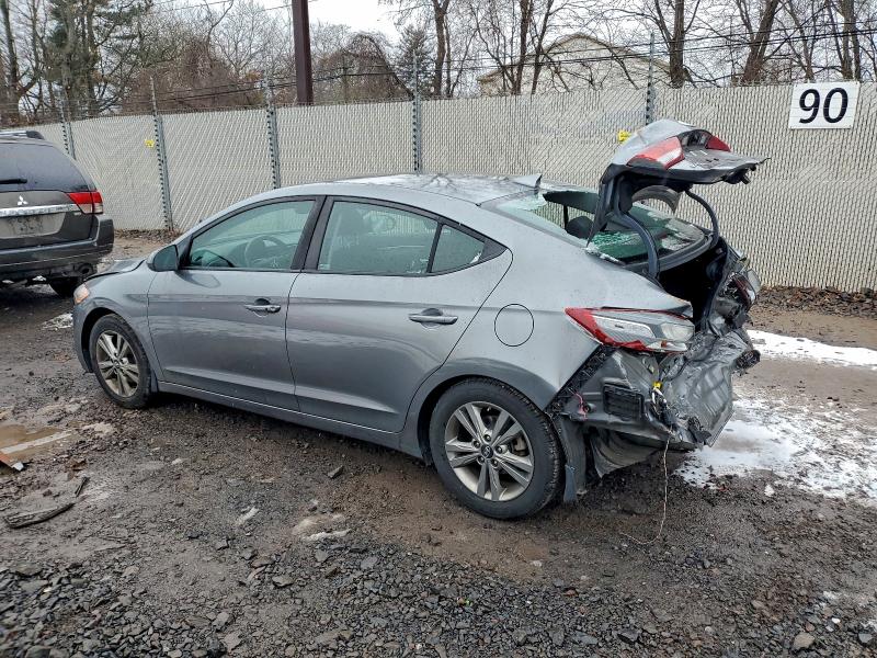 Фото 2 - HYUNDAI ELANTRA