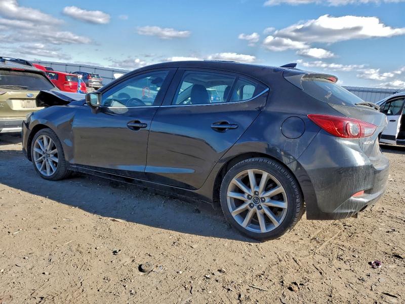 Фото 2 - MAZDA 3