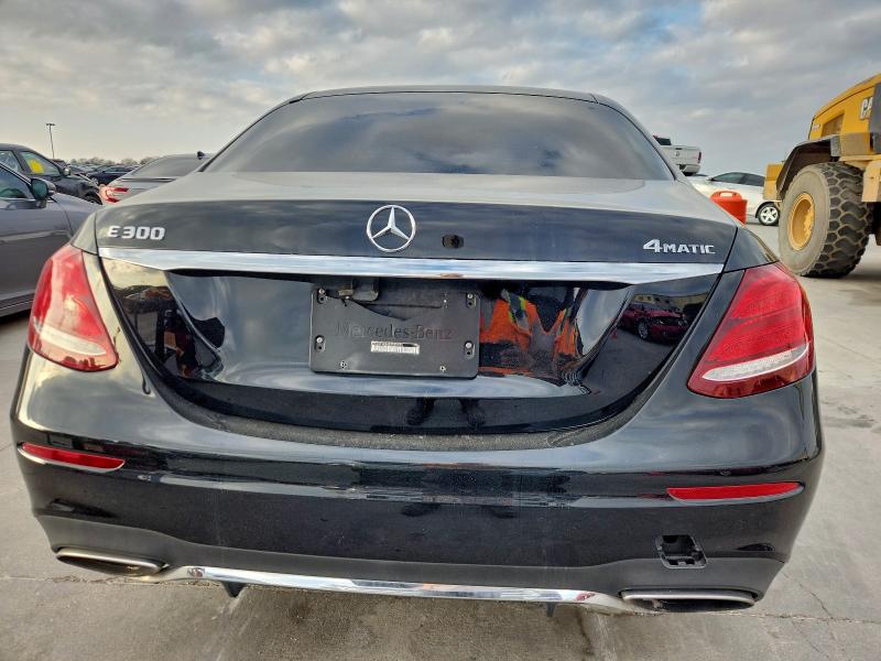 Фото 6 - MERCEDES-BENZ E-CLASS