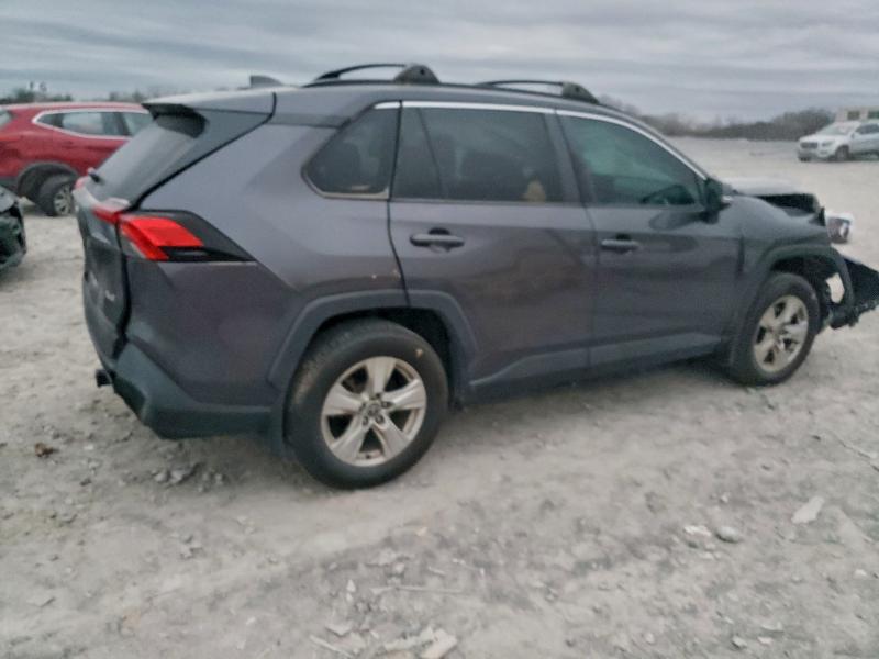 Фото 3 - TOYOTA RAV4