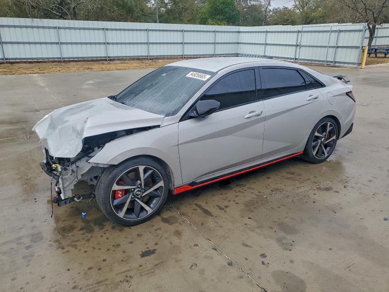 Фото 1 - HYUNDAI ELANTRA