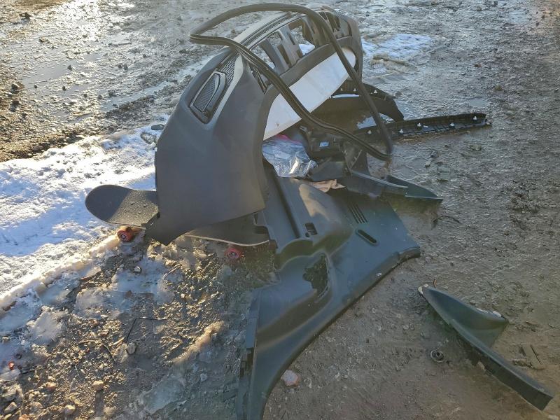 Фото 13 - KIA SELTOS