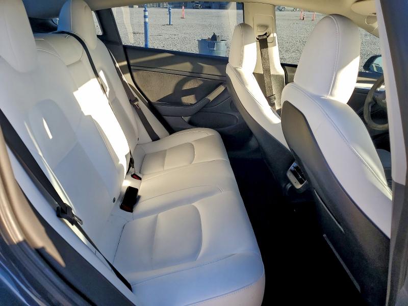 Фото 10 - TESLA MODEL 3