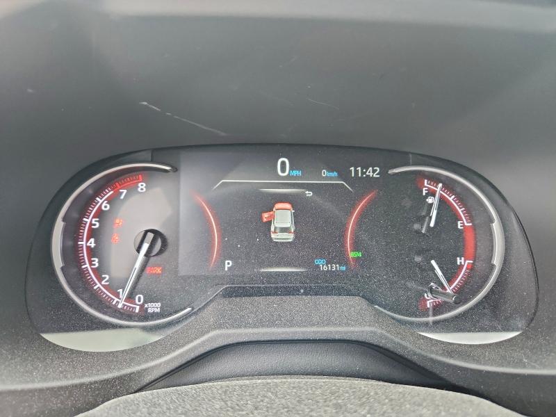 Фото 9 - TOYOTA RAV4