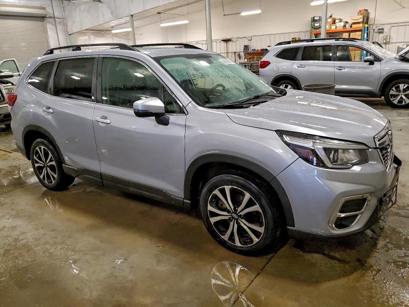 Фото 4 - SUBARU FORESTER