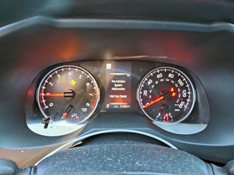 Фото 9 - TOYOTA RAV4