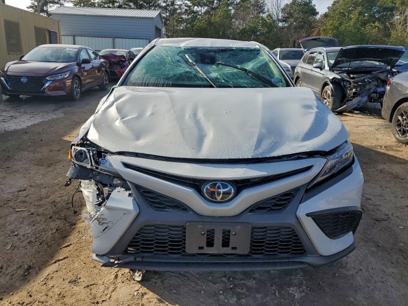 Фото 5 - TOYOTA CAMRY