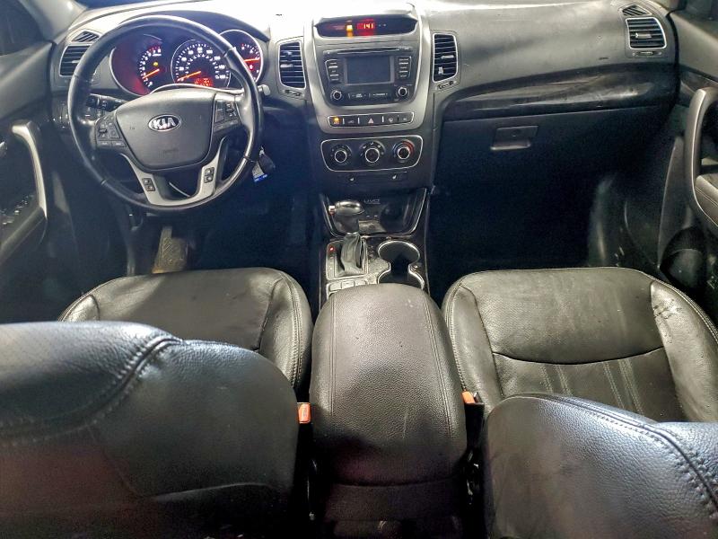 Фото 8 - KIA SORENTO