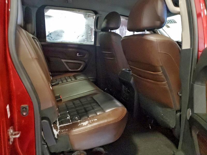 Фото 10 - NISSAN TITAN