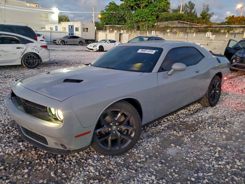 Фото 1 - DODGE CHALLENGER
