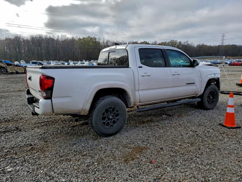 Фото 3 - TOYOTA TACOMA
