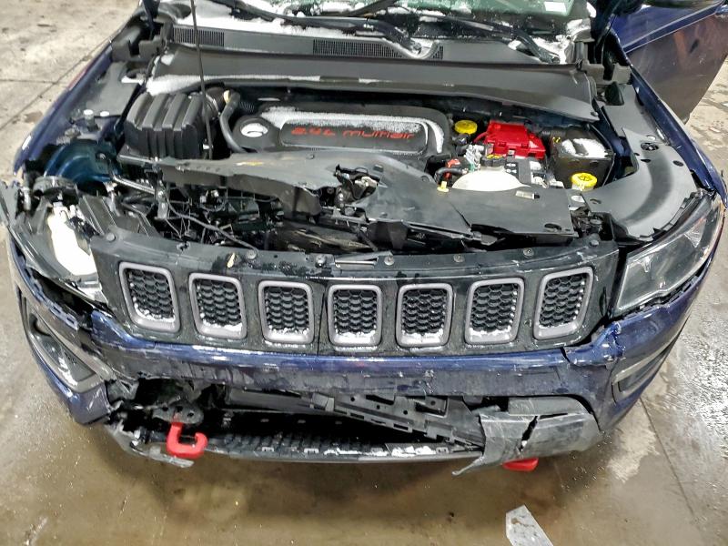 Фото 12 - JEEP COMPASS