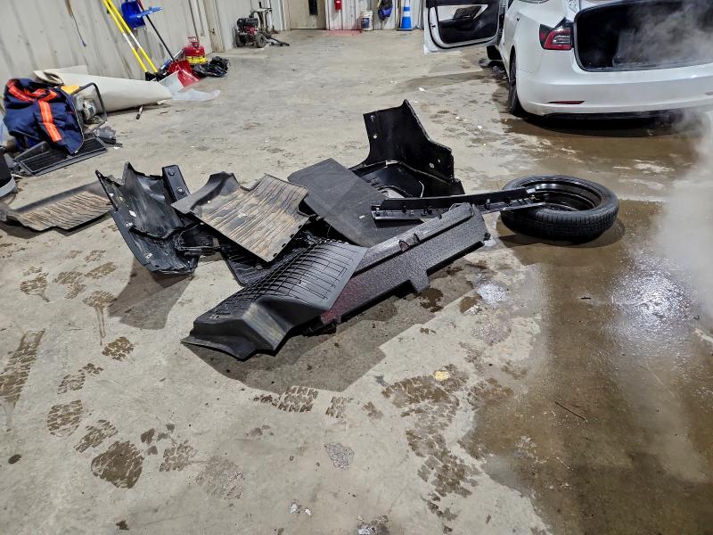 Фото 13 - GMC ACADIA