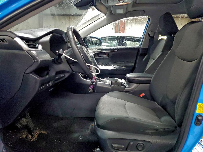 Фото 7 - TOYOTA RAV4