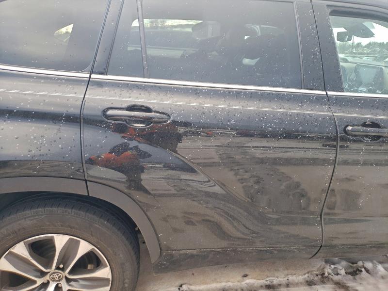 Фото 11 - TOYOTA HIGHLANDER