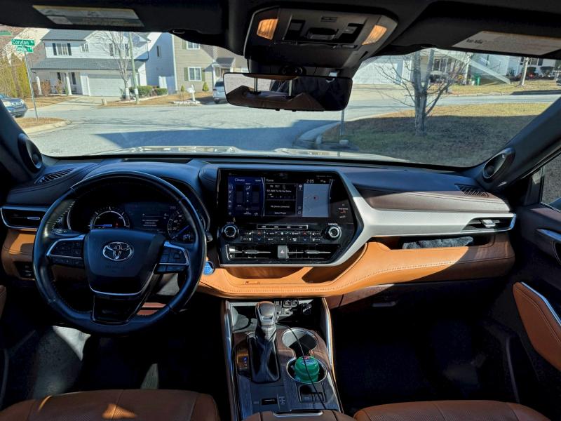 Фото 9 - TOYOTA HIGHLANDER