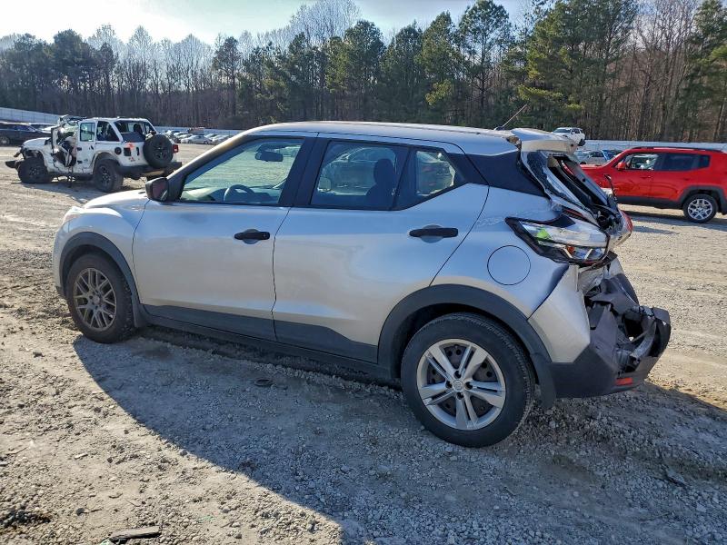 Фото 2 - NISSAN KICKS