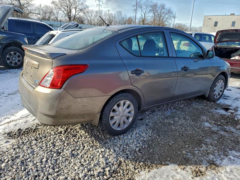 Фото 3 - NISSAN VERSA