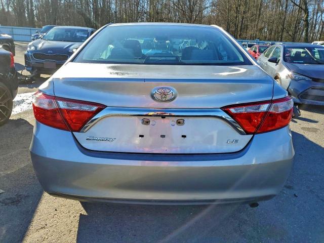 Фото 6 - TOYOTA CAMRY