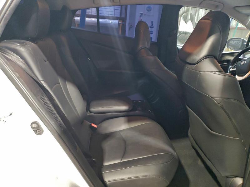 Фото 11 - TOYOTA PRIUS