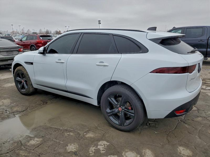 Фото 2 - JAGUAR F-PACE