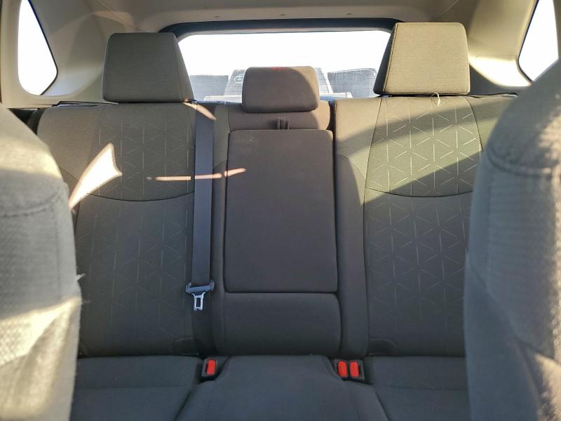 Фото 10 - TOYOTA RAV4