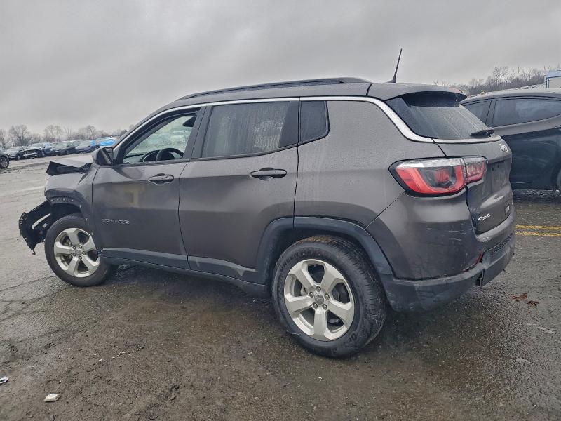 Фото 2 - JEEP COMPASS