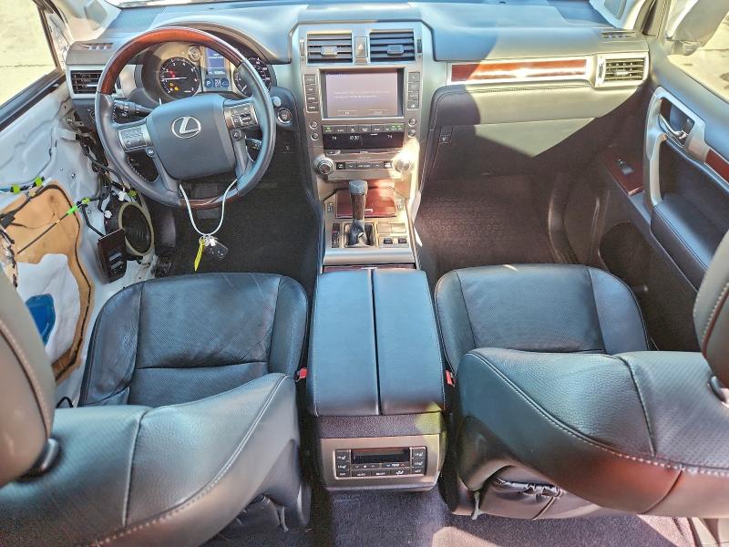 Фото 8 - LEXUS GX