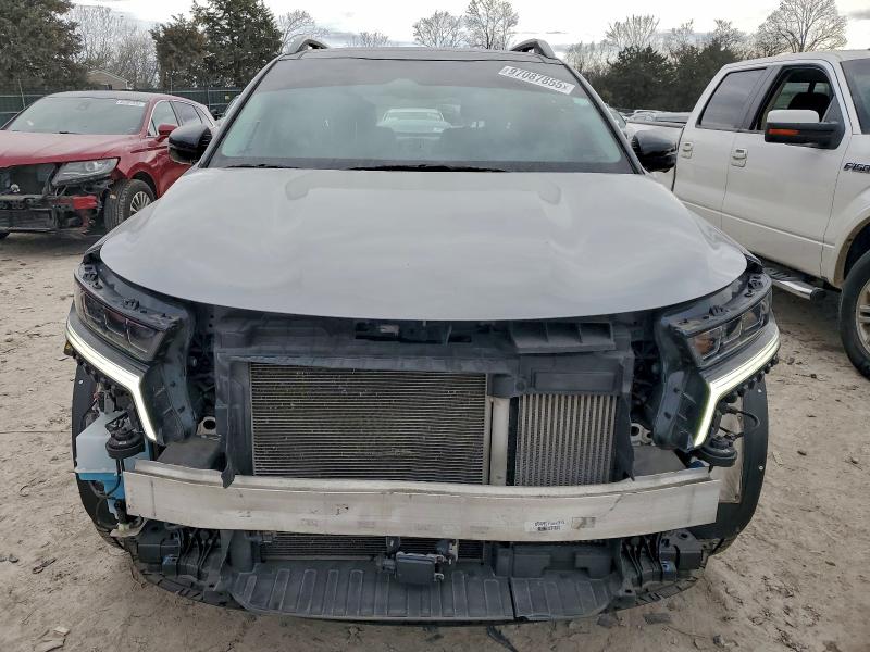 Фото 5 - KIA SORENTO