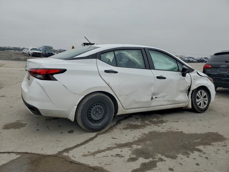 Фото 3 - NISSAN VERSA