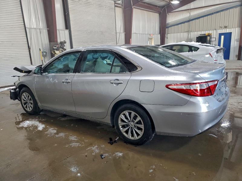 Фото 2 - TOYOTA CAMRY