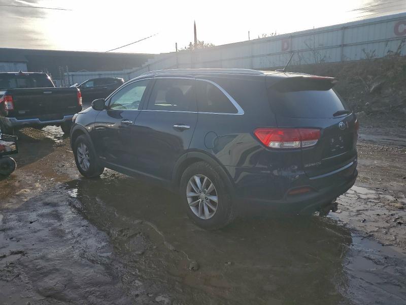 Фото 2 - KIA SORENTO