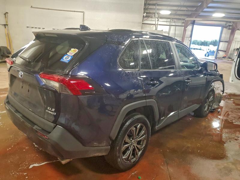 Фото 3 - TOYOTA RAV4