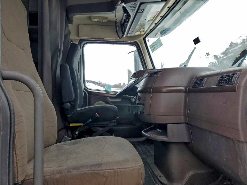 VOLVO VN 2016 VIN 4V4NC9EH1GN942446