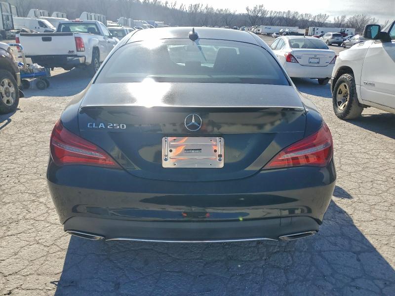 MERCEDES-BENZ CLA-CLASS 2019 VIN WDDSJ4EB8KN771437