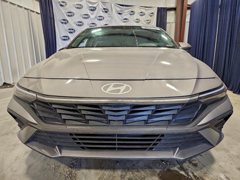 Фото 5 - HYUNDAI ELANTRA