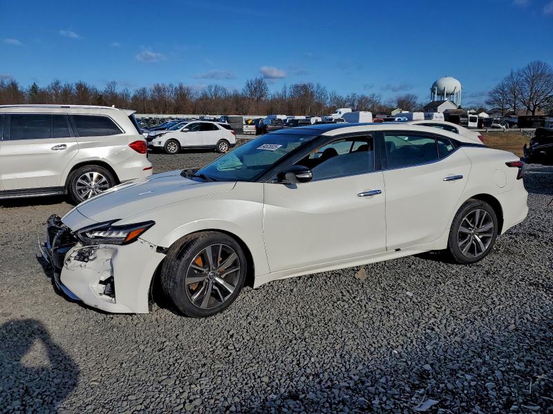 Фото 1 - NISSAN MAXIMA