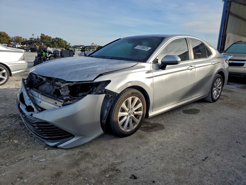 Фото 1 - TOYOTA CAMRY