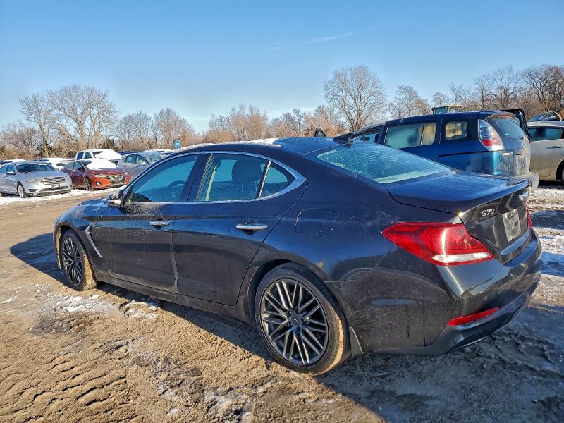 Фото 2 - GENESIS G70