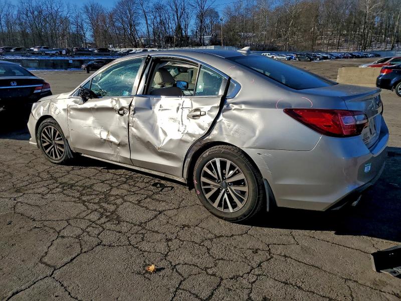 Фото 2 - SUBARU LEGACY